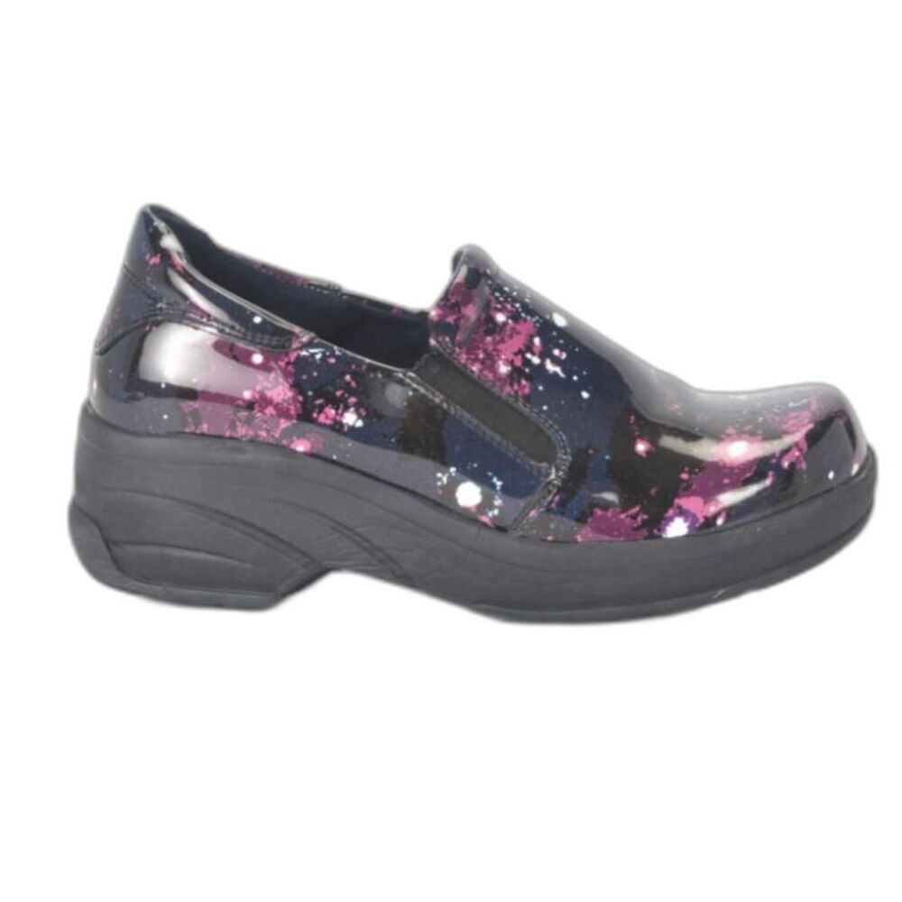 Women’s Slip-On Clog in Black with Pink Accent